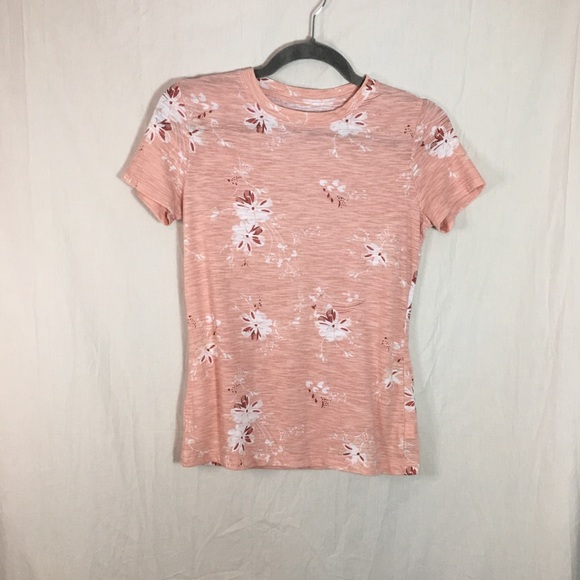 Two Pretty Floral Short Sleeve Tees Size S/P - Picture 2 of 8
